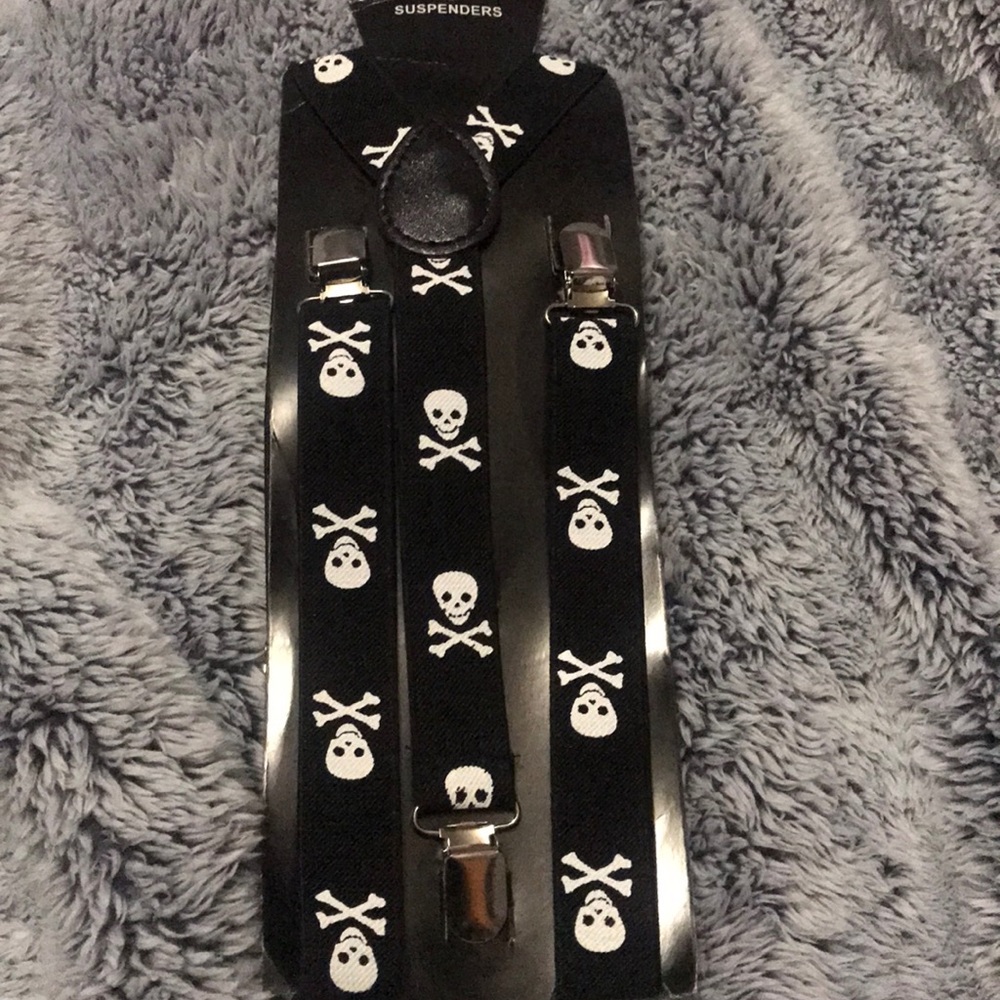 Skull suspenders